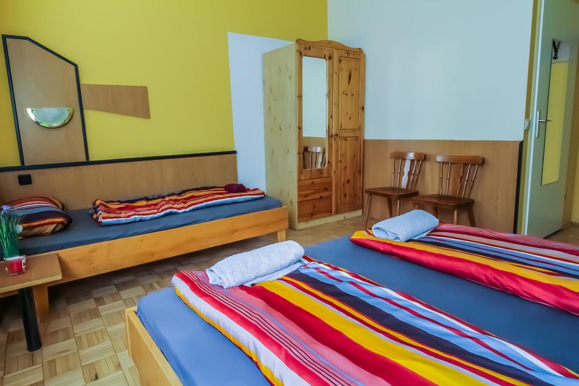 Cozy Rooms - U3 Hutteldorferstrasse Vienna Luaran gambar