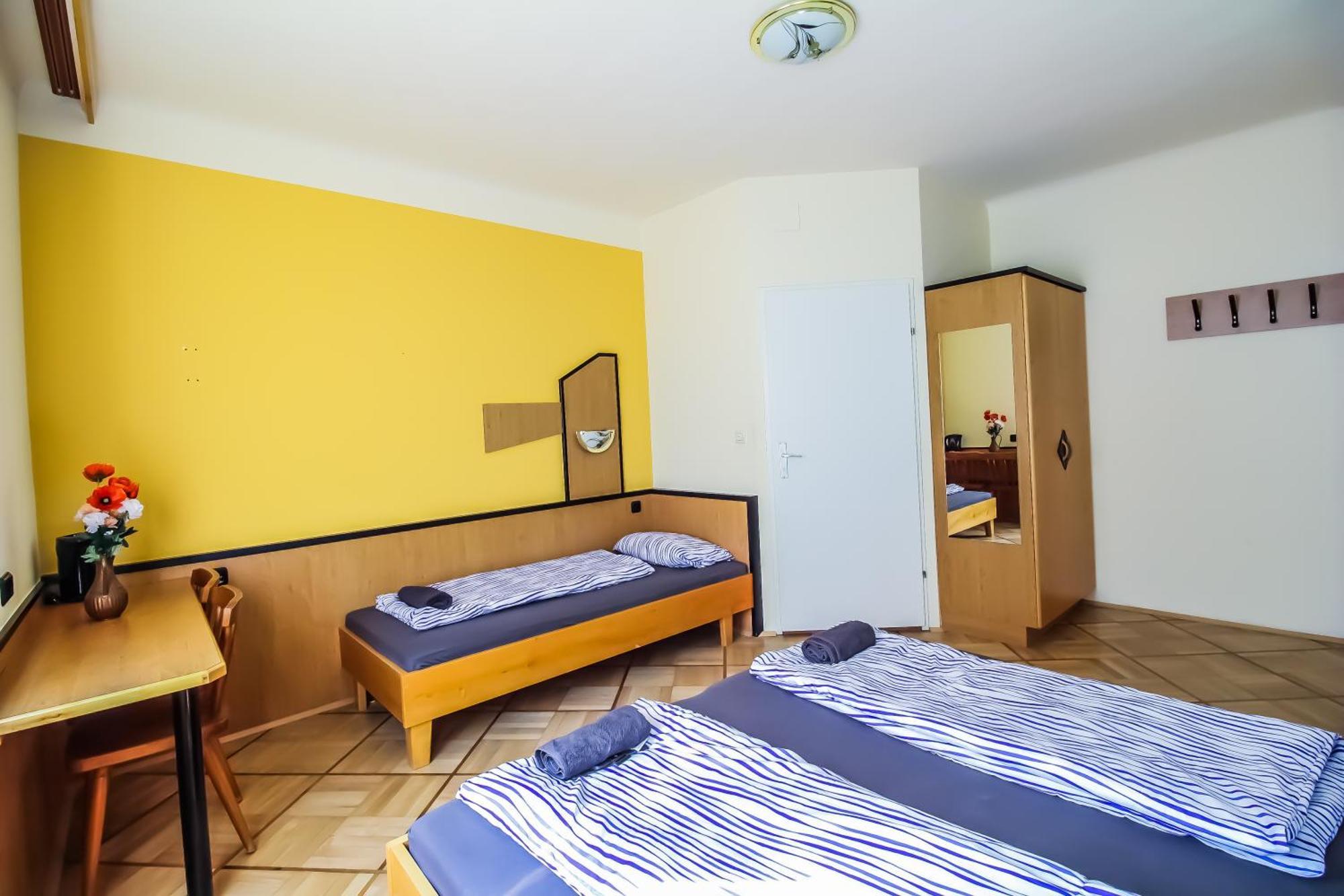 Cozy Rooms - U3 Hutteldorferstrasse Vienna Luaran gambar