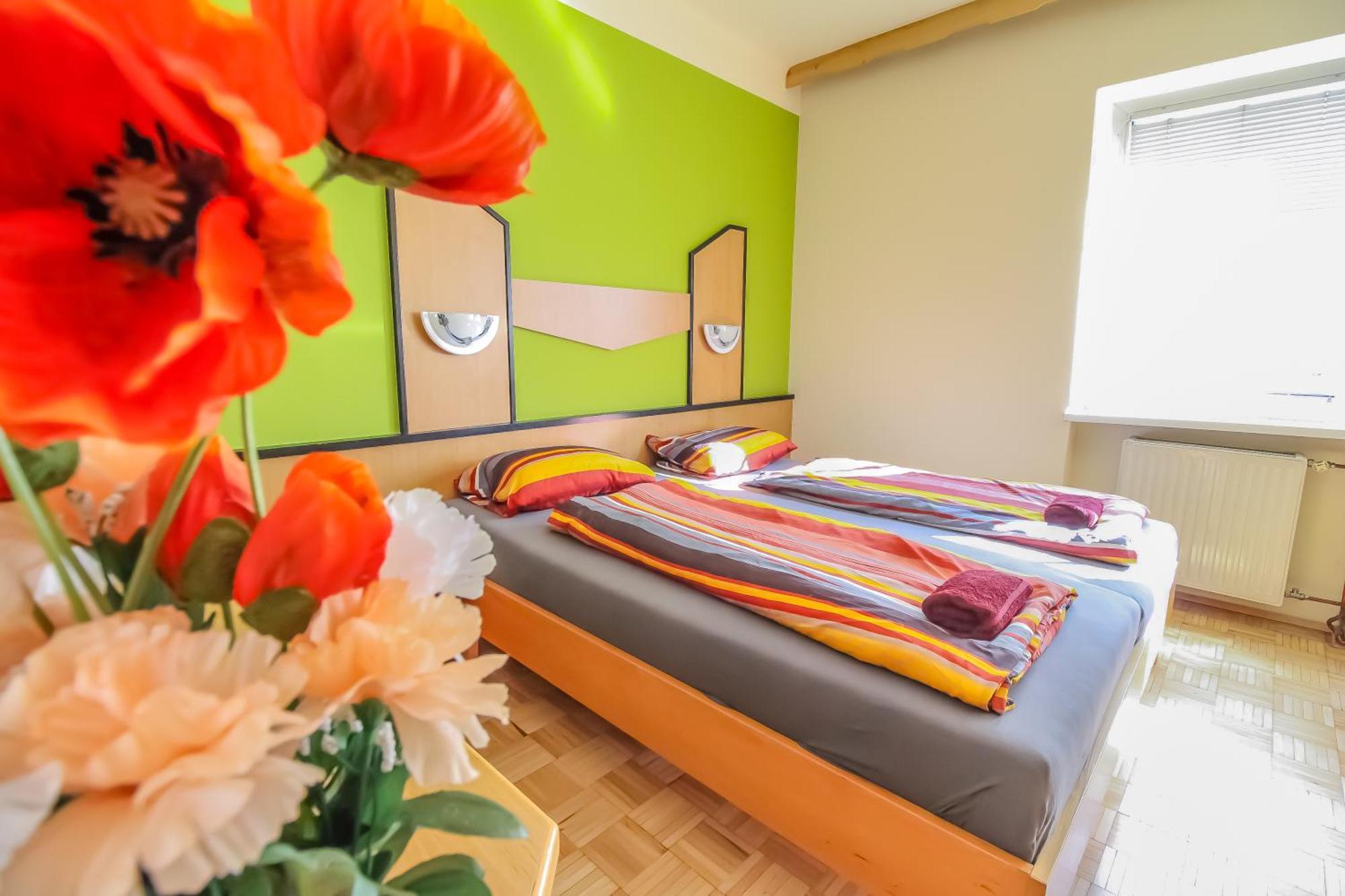 Cozy Rooms - U3 Hutteldorferstrasse Vienna Luaran gambar
