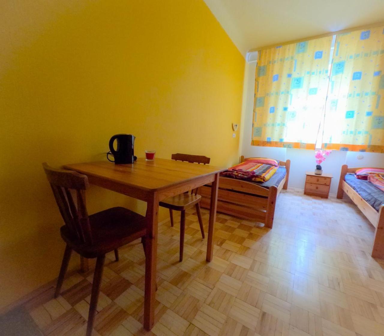 Cozy Rooms - U3 Hutteldorferstrasse Vienna Luaran gambar