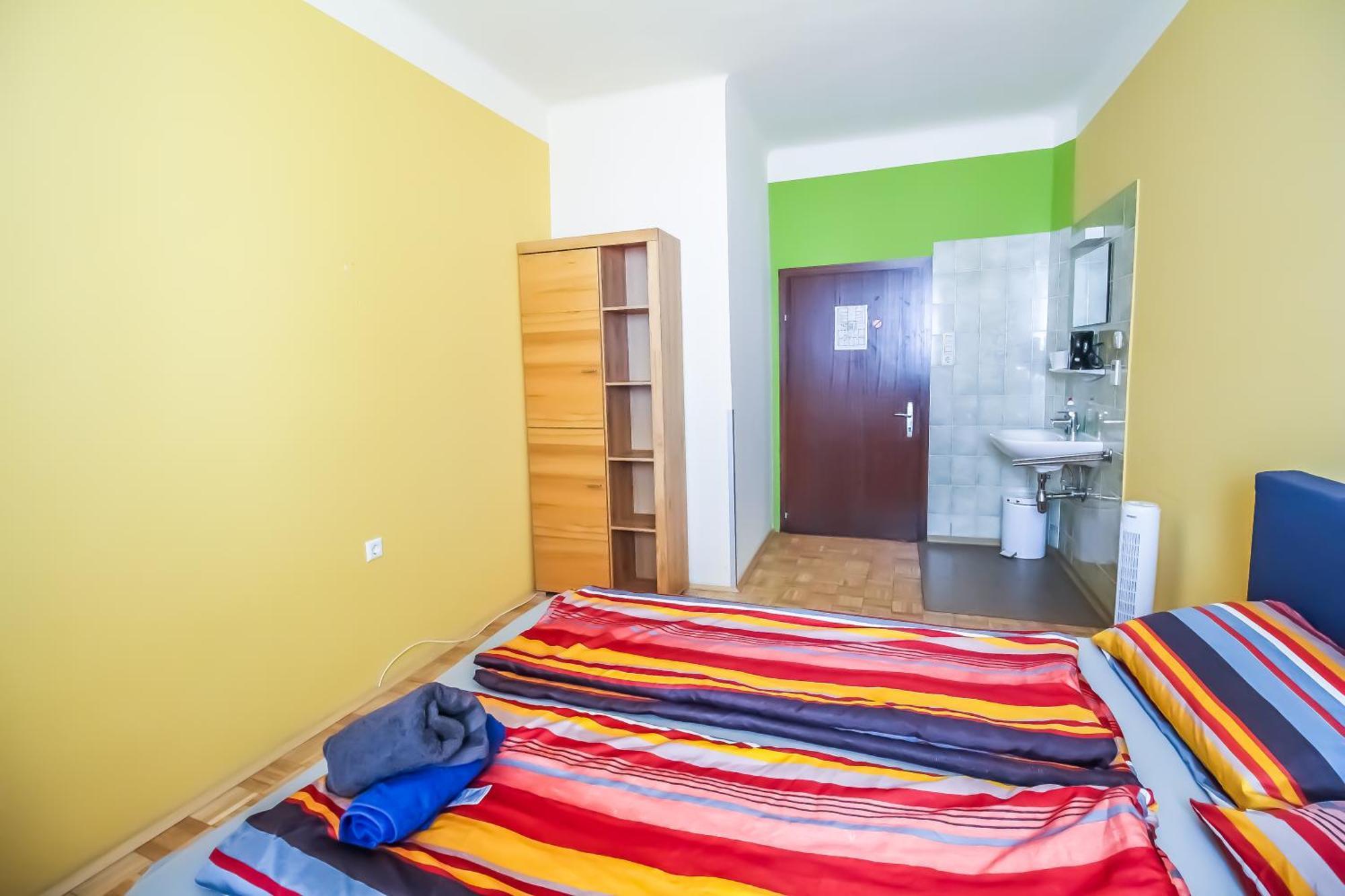Cozy Rooms - U3 Hutteldorferstrasse Vienna Luaran gambar